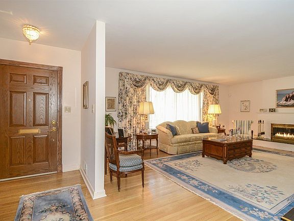 2nd image of 710 W 232nd St