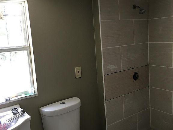 2nd image of 2118 1/2 W Rio Vista Ave