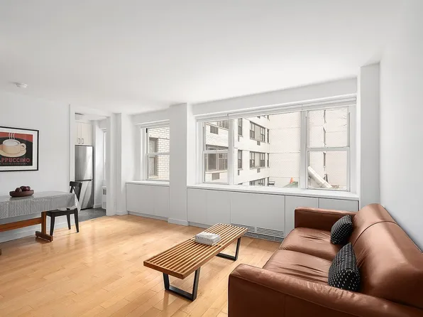 115 E 9th St APT 3M, Manhattan, NY 10003