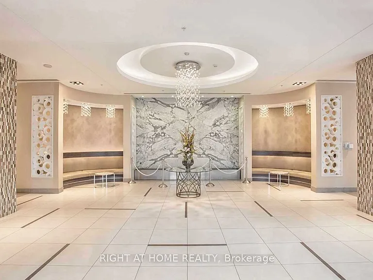 85 N Park Rd #1103 — Photo 2