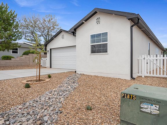 3rd image of 236 Sunrise Bluffs Dr
