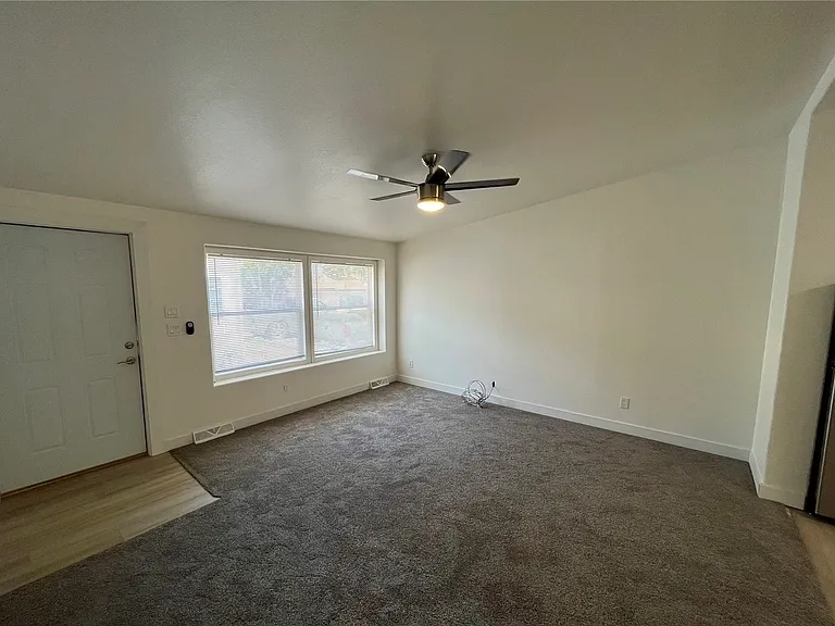 242 N Hooker St — Photo 6