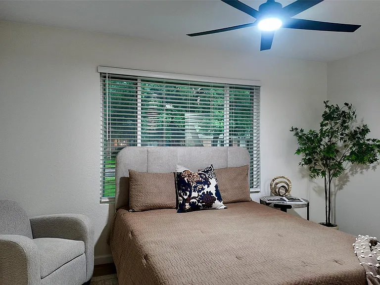 11343 Lippitt Ave — Photo 22