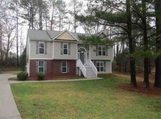 1086 Gage Dr, Winder, GA 30680