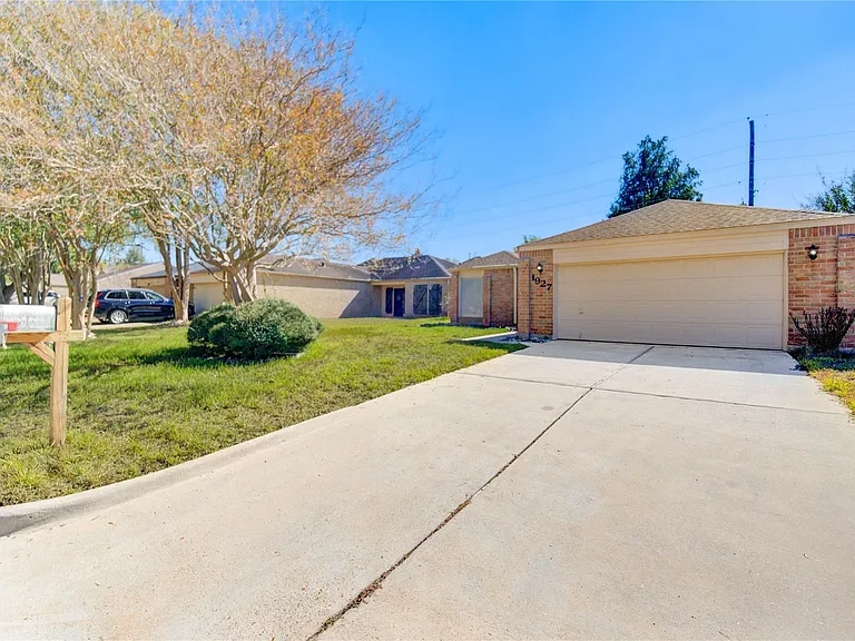 1927 Ash Meadow Dr — Photo 49