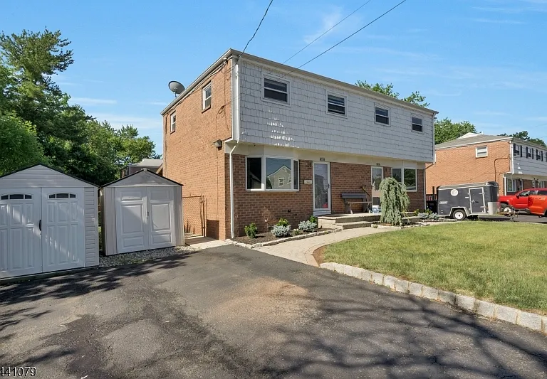 640 Desota Dr #A — Photo 2