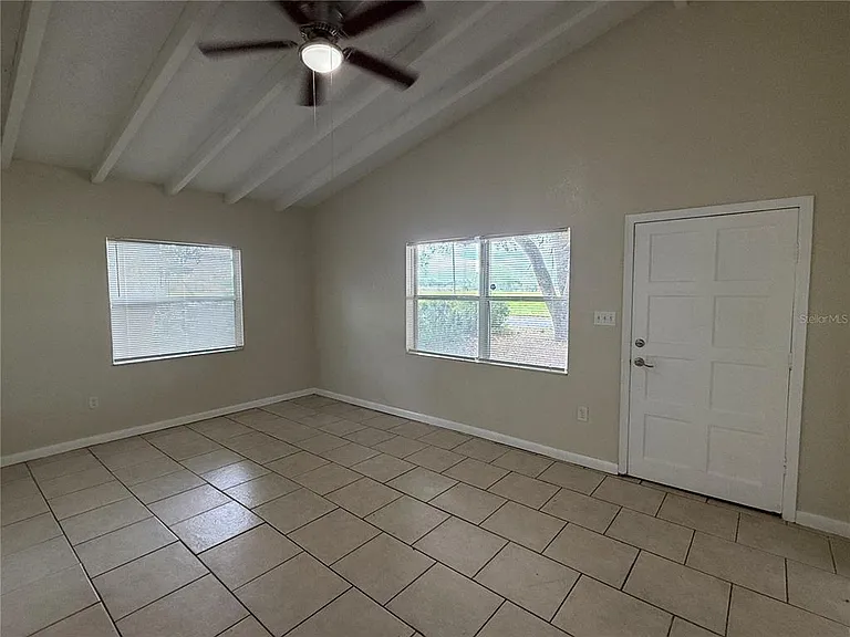 609 Washington Ave — Photo 2
