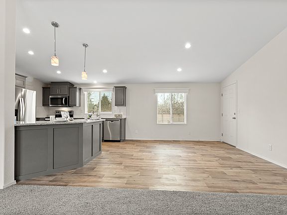 4th image of 2500 Alder St #334