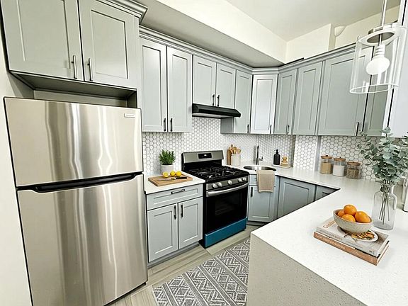 5th image of 241 57th St #2
