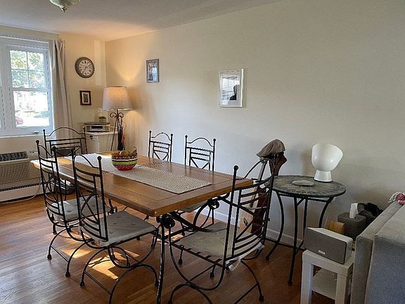 3rd image of 68 Emerson Gardens Rd #68