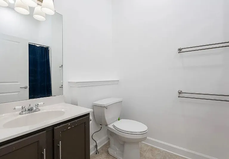 735 Washington St — Photo 17