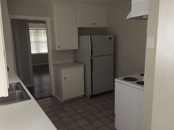 4th image of 4924 Palmetto St