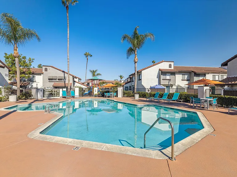 Portofino Townhomes — Photo 15