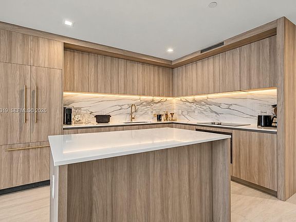 5th image of 77 SE 5th St #1801