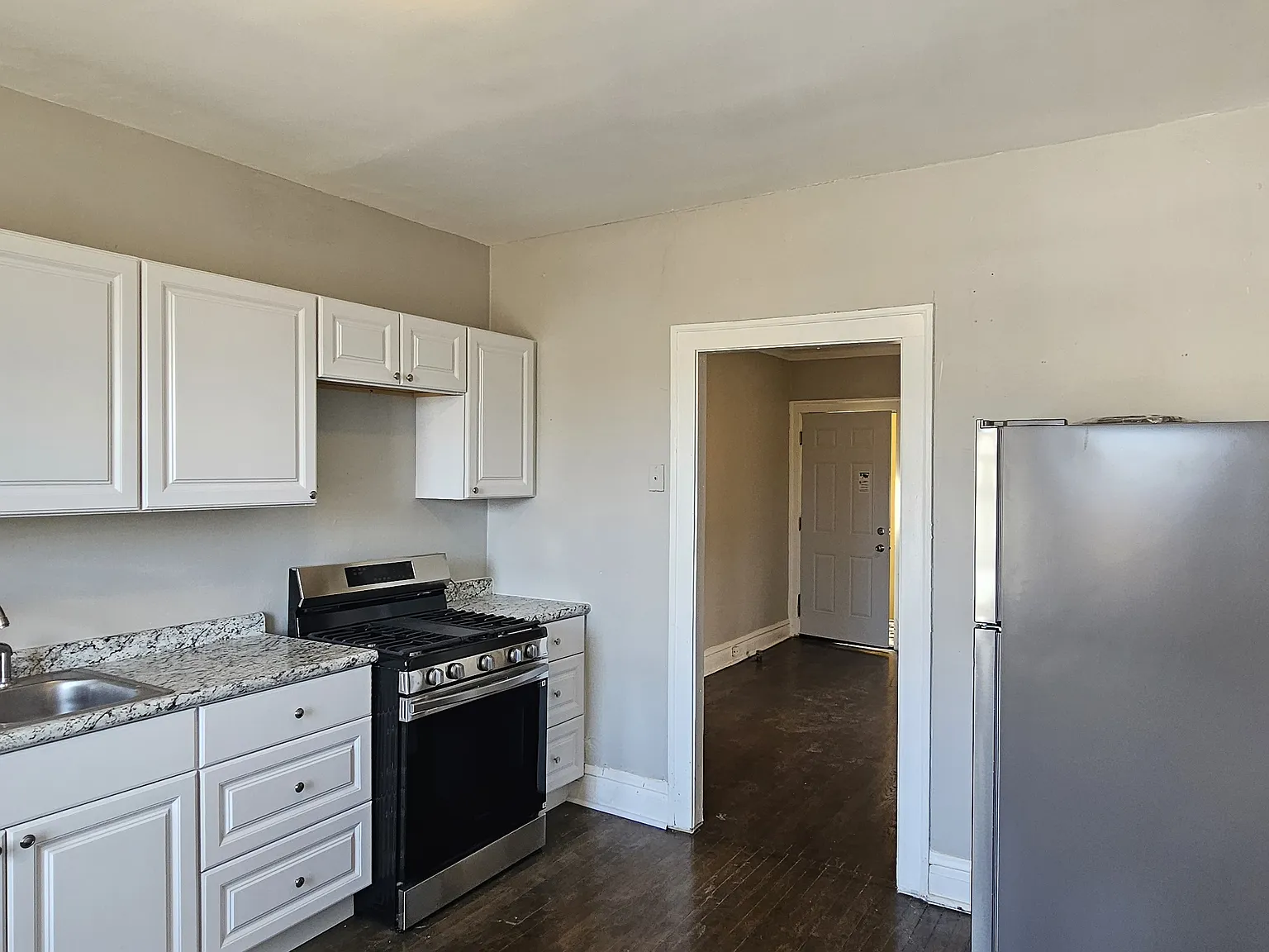 2 bed, $1,200 — Photo 4