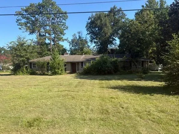 716 E 6th St, Bay Minette, AL 36507