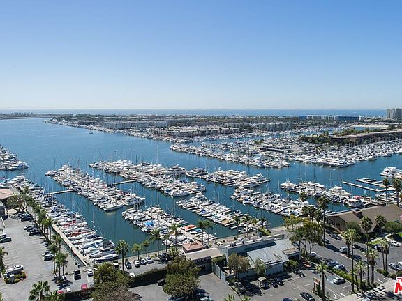 3rd image of 13700 Marina Pointe Dr Unit 1501