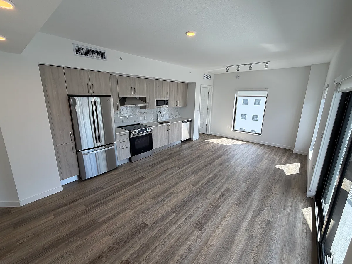 Building Photo - 425 NW 6th St #B1