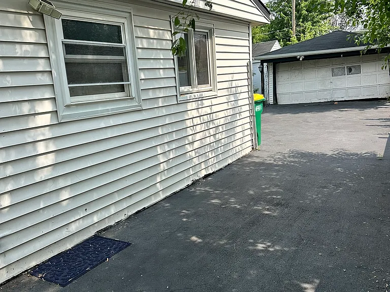 129 E Dennis Rd — Photo 5
