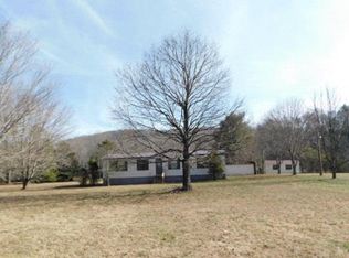 378 Brookside Dr, Forest Hill, WV 24935