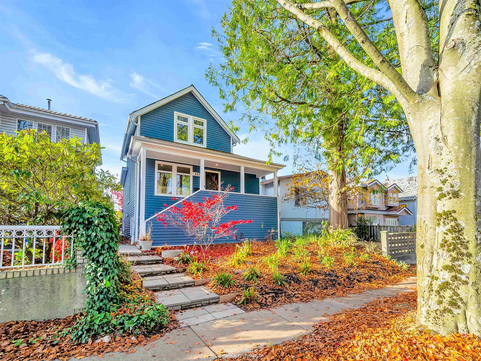4379 Welwyn St photo 1