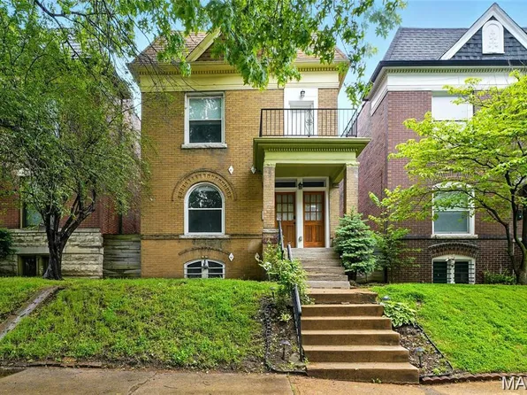 4175 Russell Blvd, Saint Louis, MO 63110