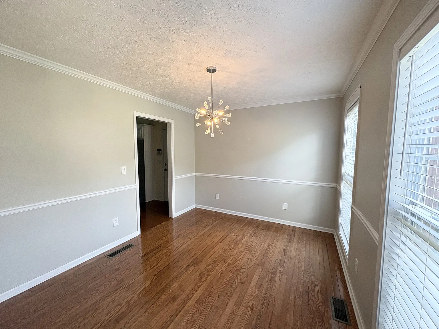 3051 Lexington Avenue - 1 — Photo 3