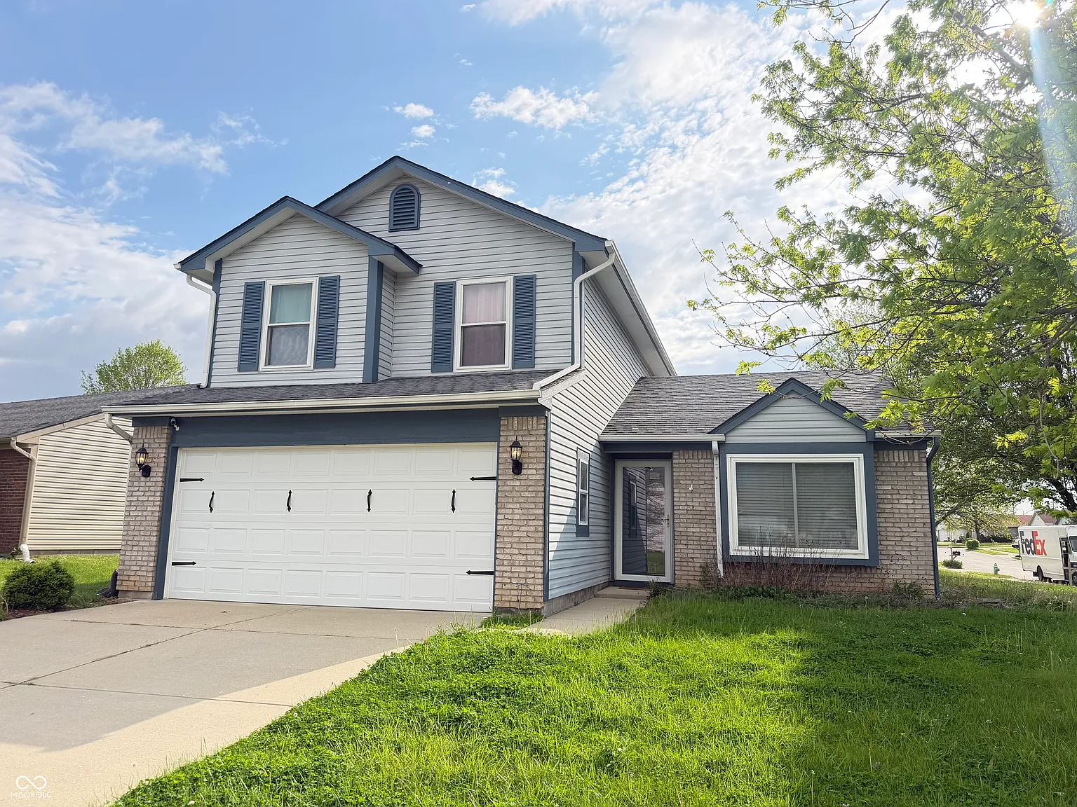 6419 River Run Dr photo 1