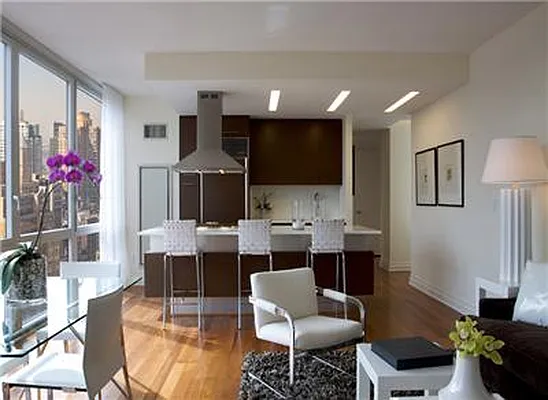 Sold by Warburg | media 16