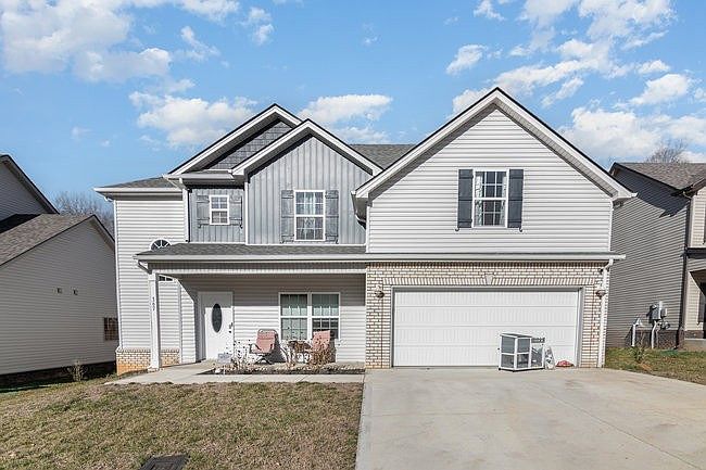1st image of 367 Barry Dr NE