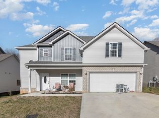 367 Barry Dr NE, Clarksville, TN 37040