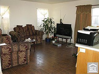 4th image of 4295 Carlin Ave