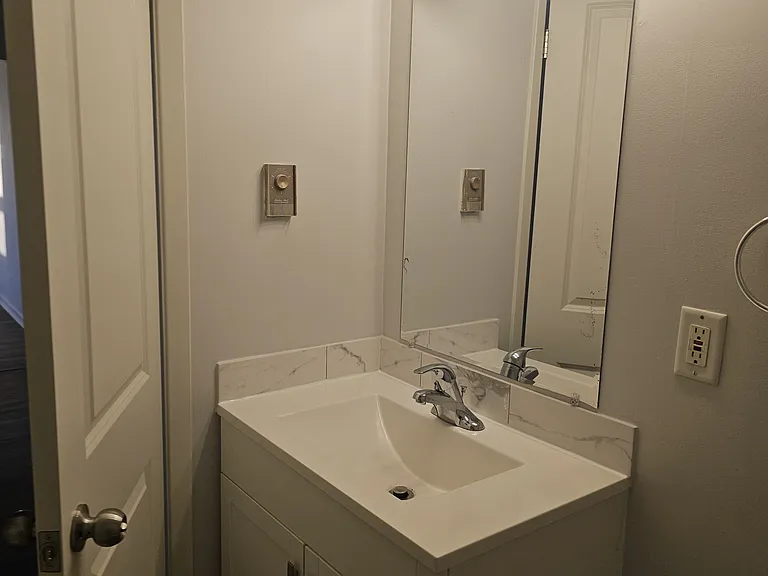 59 Empire St #202 — Photo 9