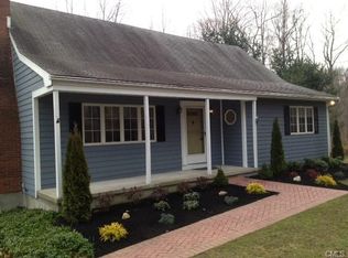 140 Walnut Tree Hill Rd, Shelton, CT 06484