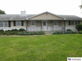 6707 N 52nd St, Omaha, NE 68152