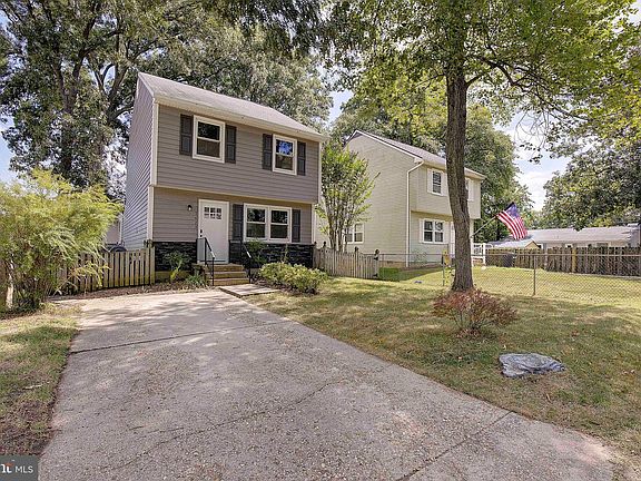 3rd image of 1623 Elkridge Dr
