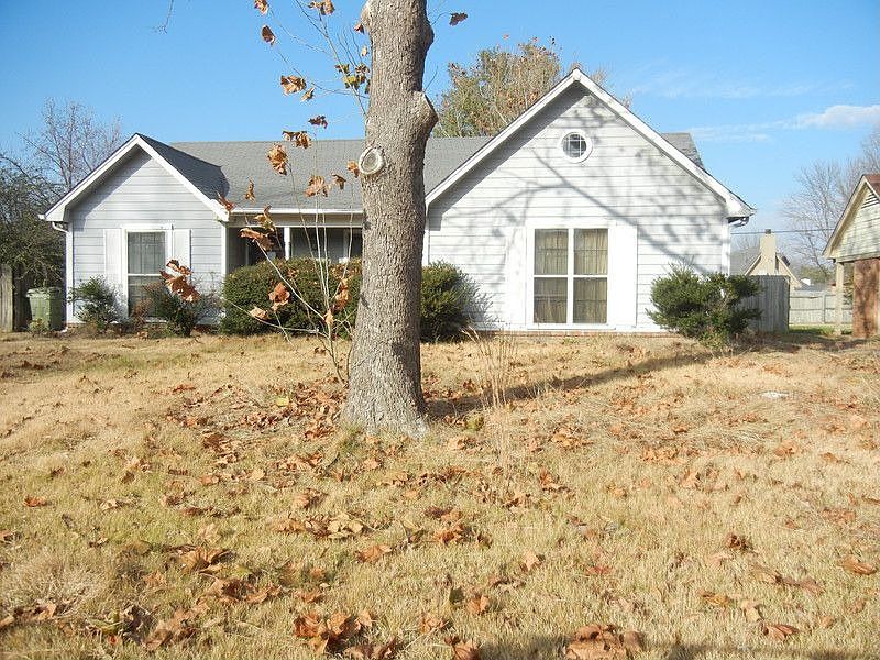 1st image of 6370 Fawn Hollow Cres S