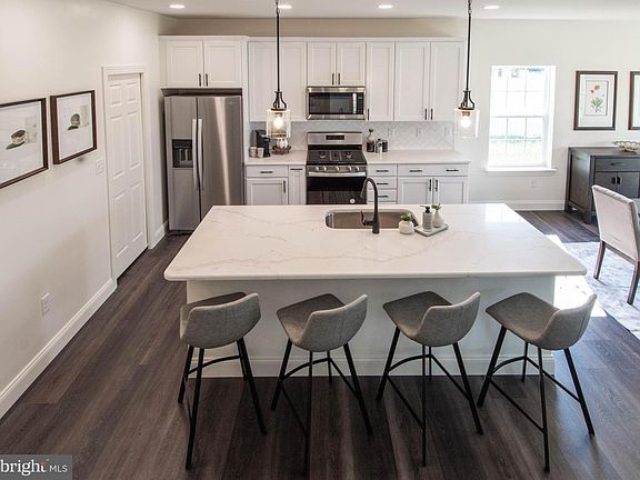 4th image of 207 Gardenia Ln Lot 33