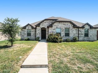 1652 Ambercrest Dr, Lancaster, TX 75146