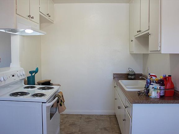 4th image of 16208 Cornuta Ave #42