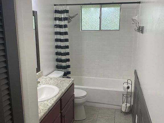 2nd image of 4080 Arbor Place Ln