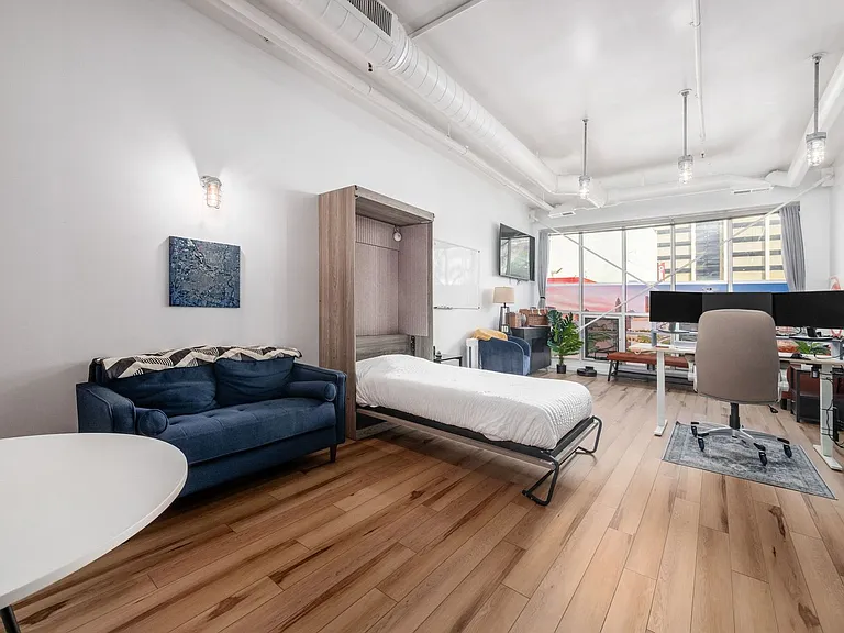 60 E Spring St #105 — Photo 3