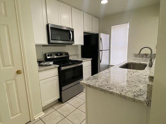 2nd image of 726 W Martin Luther King Blvd #726