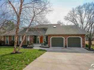 1616 Alvamar Dr, Lawrence, KS 66047
