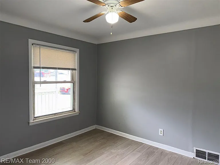 17930 Ruth St — Photo 5