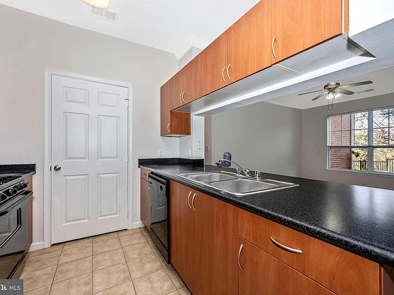 13501 Derry Glen Ct #103 — Photo 34