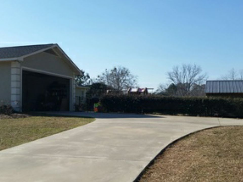 2nd image of 216 Huntington Dr