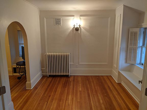 4th image of 533 Summit Ave Floor 3