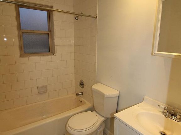 4th image of 3344 Stathem Ave