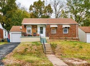 7121 Rhodes Ave, Saint Louis, MO 63123